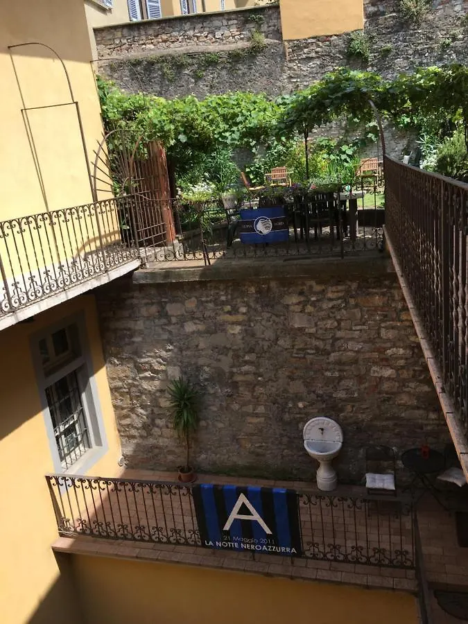 Casa Mario Lupo - Apartments And Rooms Bergamo