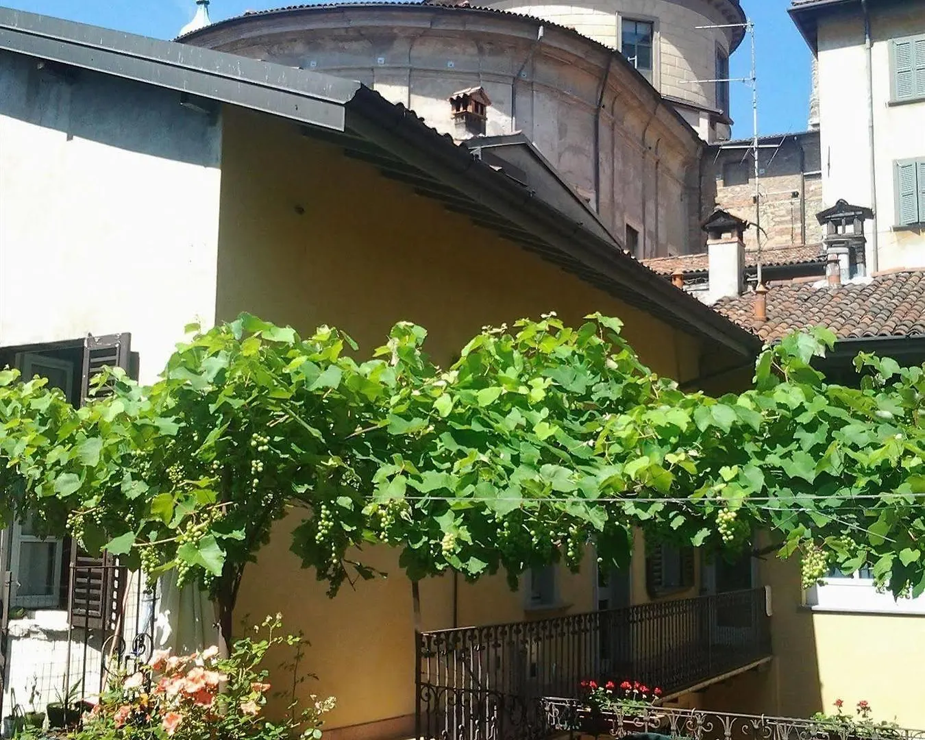 Casa Mario Lupo - Apartments And Rooms Bergamo 0*,  Italy
